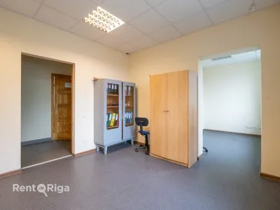 Pārdod noliktavu, Ganību dambis 22a, Rīga, Labais krasts, Centrs / 110 000 € 6