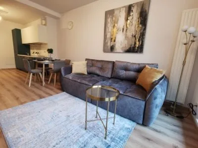 Izīrē dzīvokli, Aleksandra Čaka iela 134, Rīga, Centrs / 810 € 6