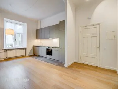 Izīrē dzīvokli, Kalpaka bulvāris 11, Rīga, Centrs / 1300 € 1