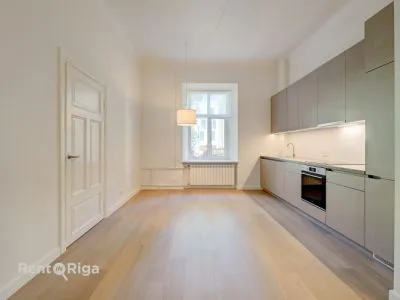 Izīrē dzīvokli, Kalpaka bulvāris 11, Rīga, Centrs / 1300 € 2
