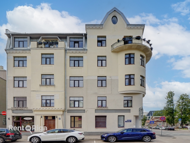 Ernesta Birznieka Upīša iela 18a 24