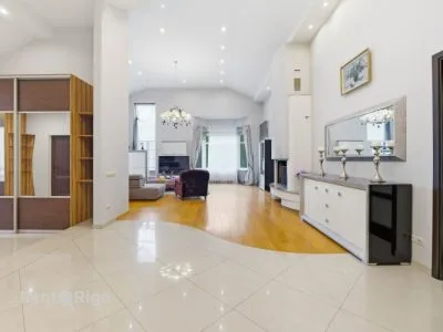 Izīrē māju, Taku iela 18, Rīga, Labais krasts, Berģi / 1 800 € 8