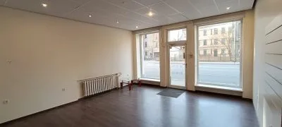Izīrē tirdzniecības telpas, Brīvības iela 148, Rīga, Labais krasts, Centrs / 250 € 2