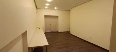 Izīrē tirdzniecības telpas, Brīvības iela 148, Rīga, Labais krasts, Centrs / 250 € 6