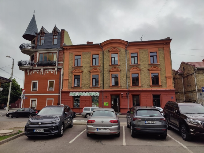 Pilsoņu iela 2 1