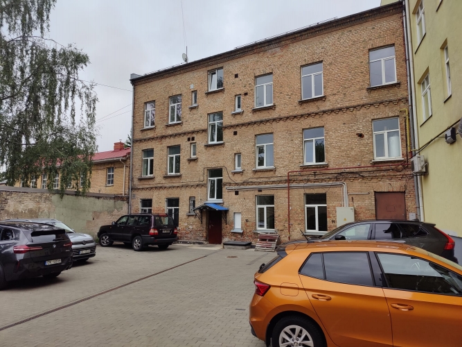 Pilsoņu iela 2 12