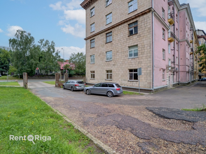 Krišjāņa Valdemāra iela 106 25