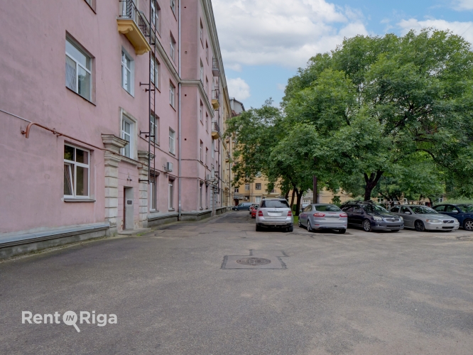 Krišjāņa Valdemāra iela 106 26