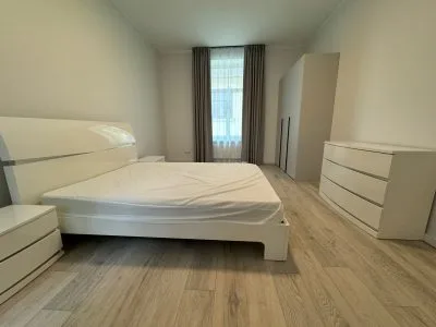 Izīrē dzīvokli, Pulkveža Brieža iela 10, Rīga, Labais krasts, Centrs / 750 € 4
