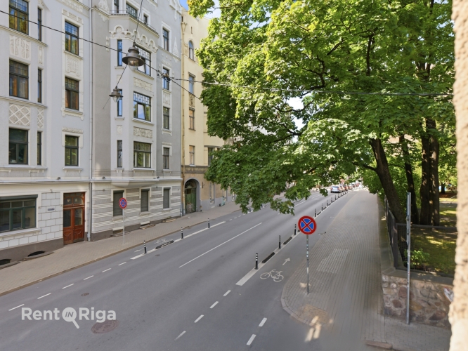 Lāčplēša iela 21 3