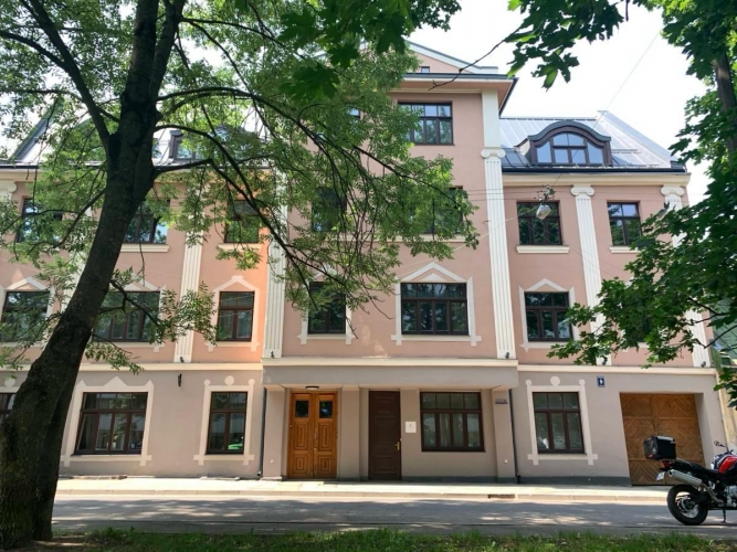Eduarda Smiļģa iela 9 14
