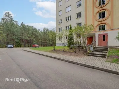 Pārdod dzīvokli, Priedes iela 12, Ropažu novads / 39 500 € 2