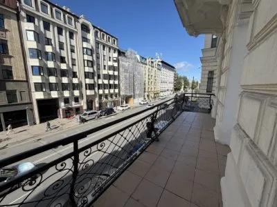 Izīrē dzīvokli, Pulkveža Brieža iela 10, Rīga, Centrs / 750 € 6