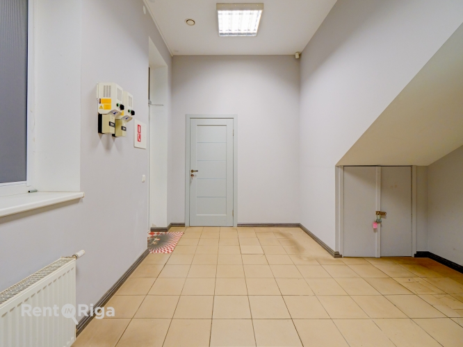 Pakalniešu iela 7 23