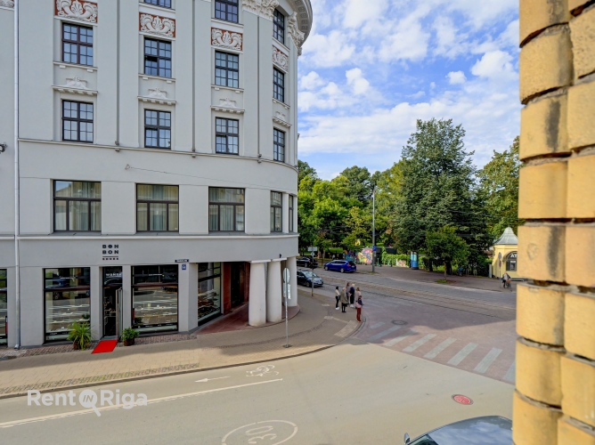 Krišjāņa Barona iela 16 28
