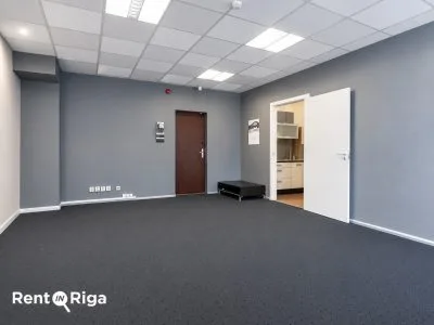 Izīrē biroju, Dzelzavas iela 74, Rīga, Labais krasts, Purvciems / 185 € 1
