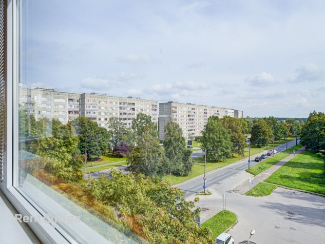 Dzelzavas iela 74 12