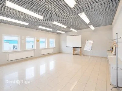 Izīrē biroju, Straupes iela 3, Rīga, Labais krasts, Pļavnieki / 564 € 2