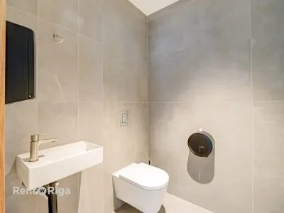 Izīrē biroju, Ernesta Birznieka-Upīša iela 4, Rīga, Centrs / 7200 € 8