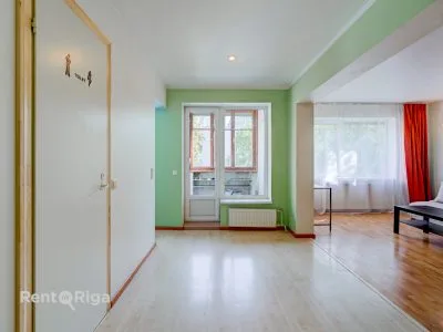 A spacious, bright and sunny 3-room apartment is available for long-term rent in Purvciems, Mārcienas street 2, Rīga, Labais krasts, Purvciems / 400 € 9