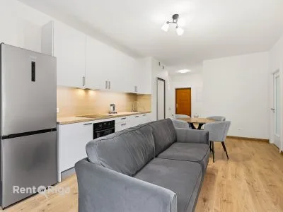 Skaists, svaigi remontēts dzīvoklis ilgtermiņa īrei., Duntes iela 28, Rīga / 700 € 4