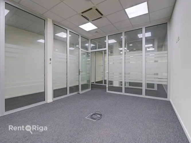 Izīrē tirdzniecības telpas, Dzirnavu iela 57, Rīga, Labais krasts, Centrs / 3 199 € 12