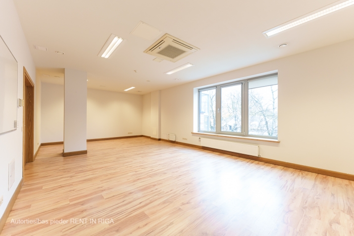 Briāna iela 9a 1
