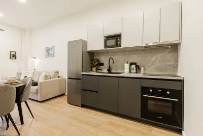 Izīrē dzīvokli, Merķeļa iela 8, Rīga, Labais krasts, Centrs / 650 € 3