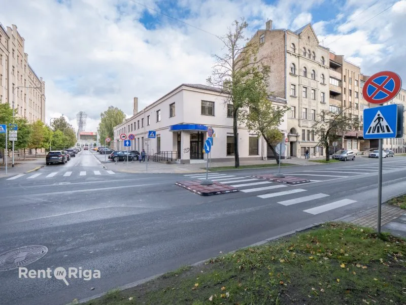 Pērnavas iela 43 3