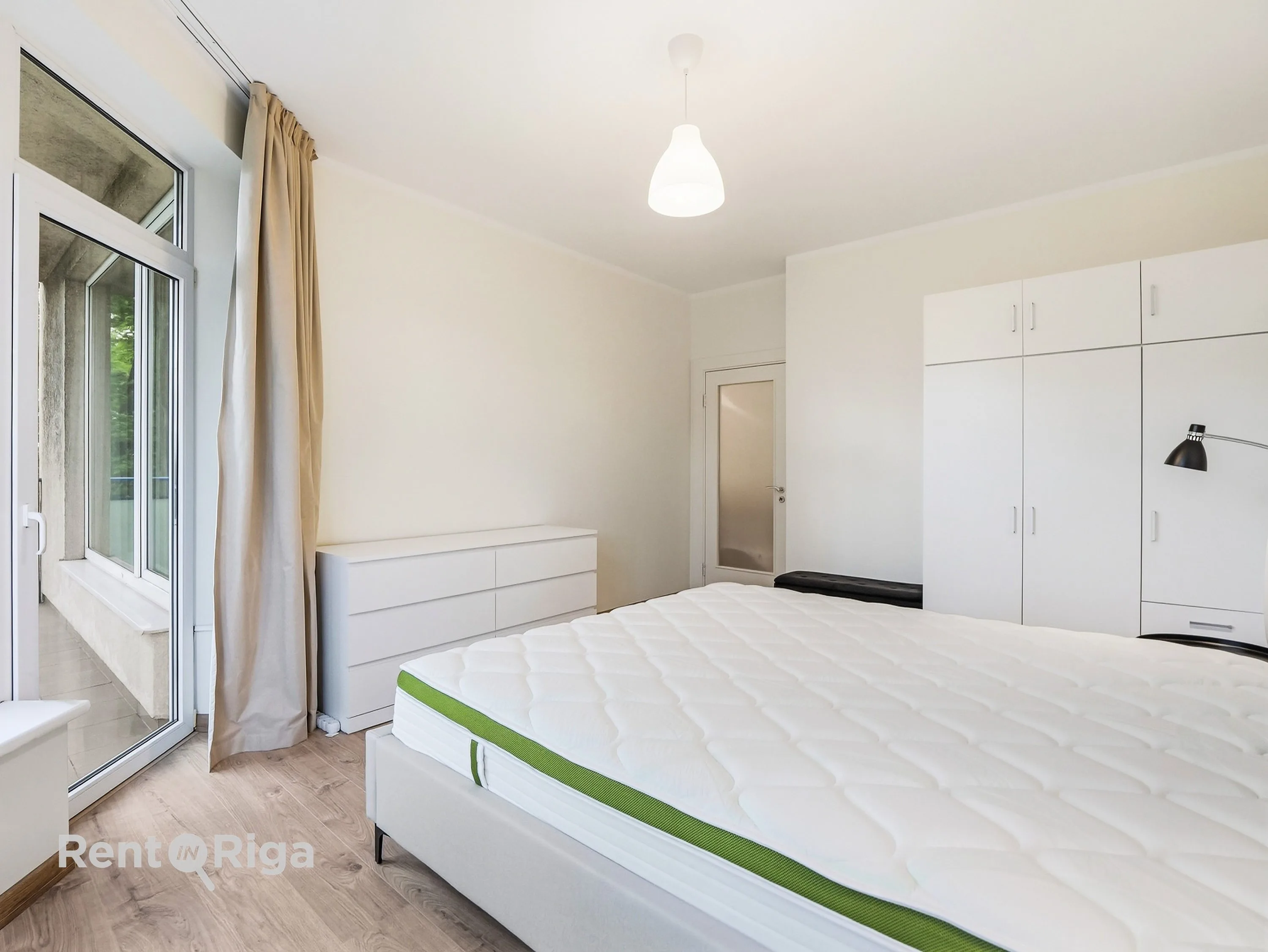 Skaists, svaigi remontēts dzīvoklis ilgtermiņa īrei., Duntes iela 28, Rīga / 700 € 8