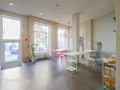 Izīrē tirdzniecības telpas, Krišjāņa Barona iela 45/47, Rīga, Centrs / 800 € 2